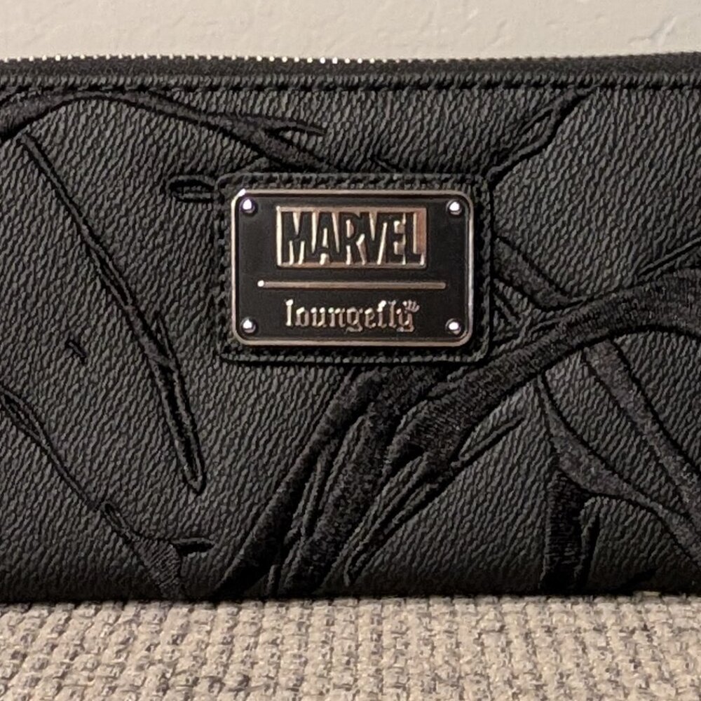 Loungefly Venom Zip Around Wallet - Marvel - Picture 3 of 6